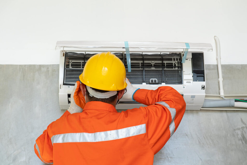 Управление и обслужване на климатични системи в сгради